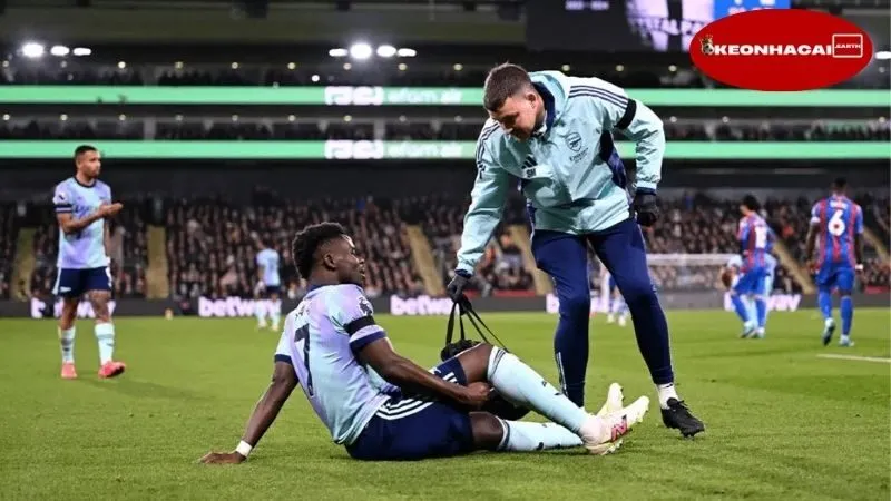 Arsenal đón nhận tin vui từ Saka - Ngôi sao trẻ trở lại đường đua 2 Tình hình chấn thương của Bukayo Saka